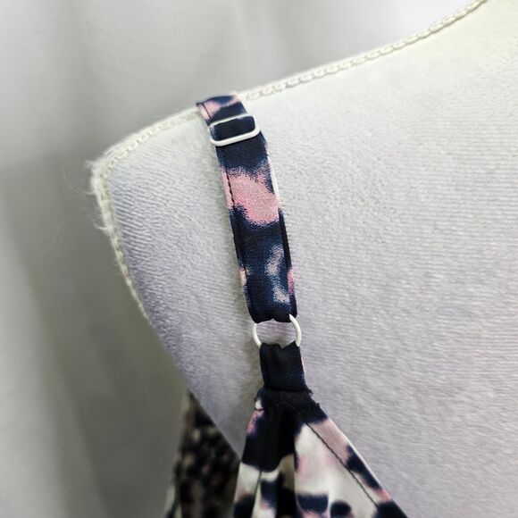 Torrid Leopard Print Sleeveless Top Size 5 - Picture 4 of 9